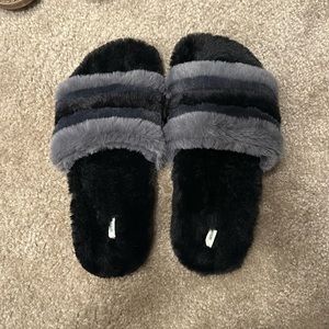 Aerie slippers